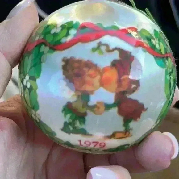 1979'christmas ornament Elfves  - Picture 2 of 4